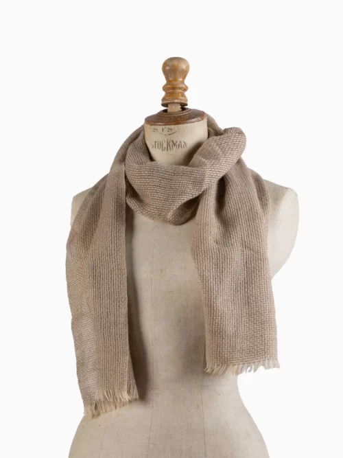 Écharpe cachemire à franges couleur beige pour l'hiver