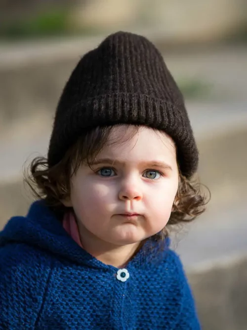 Enfant portant un bonnet yack maille fine en duvet de Mongolie, accessoire chaud pour hiver