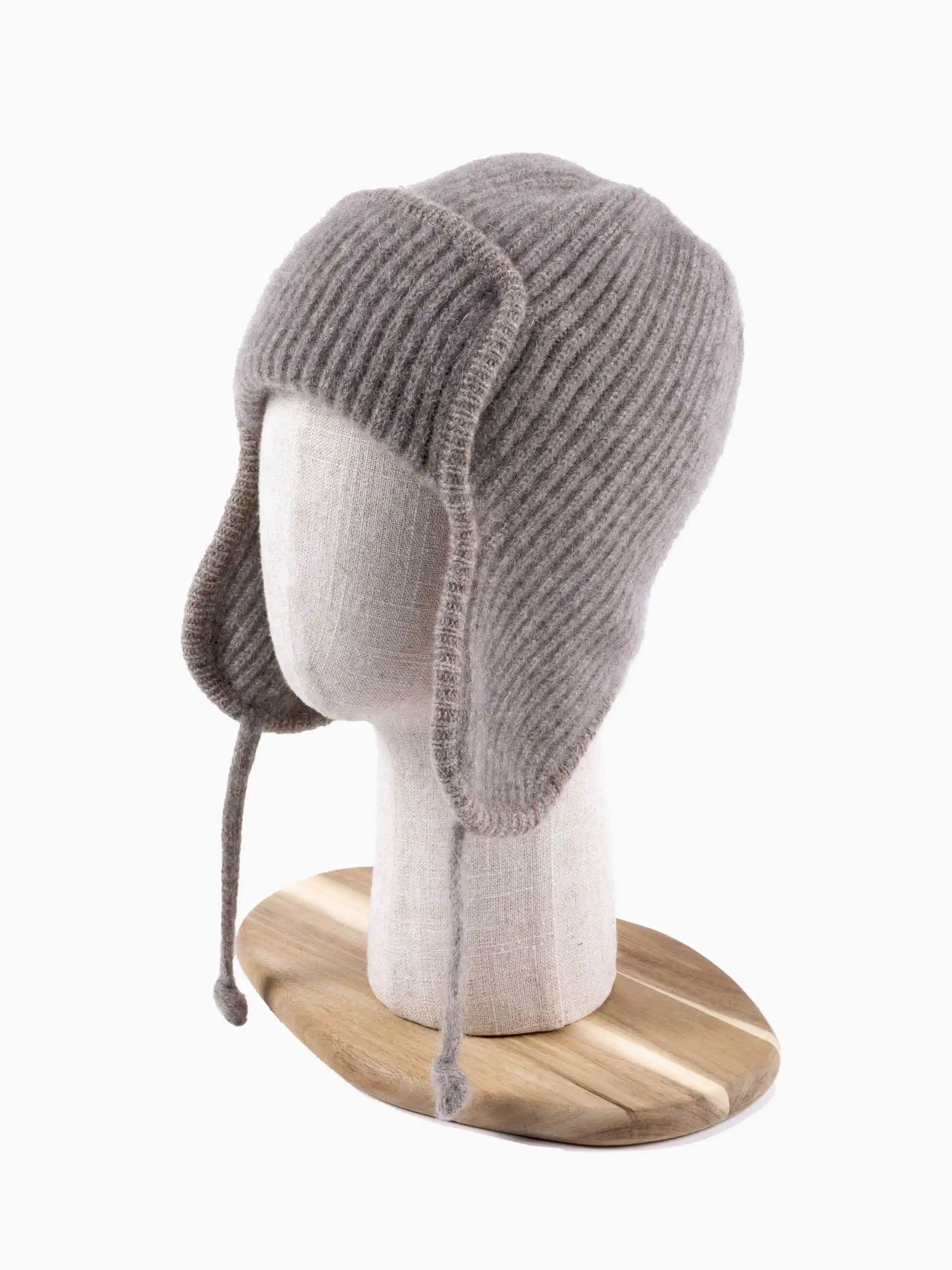 Chapka yack en couleur gris cendré, idéale pour le froid de l'hiver
