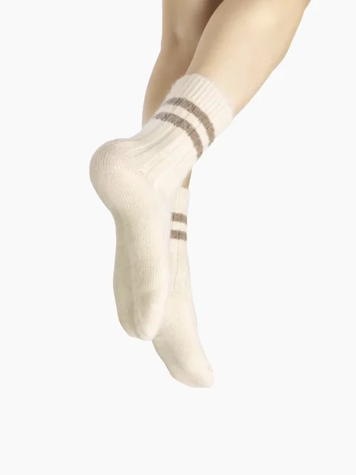 Chaussettes cachemire beige en laine pour homme et femme, idéales pour l'hiver.