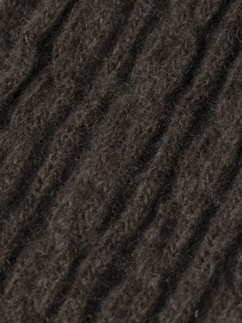 Guêtres marron en laine tricot, gardant vos jambes au chaud en hiver